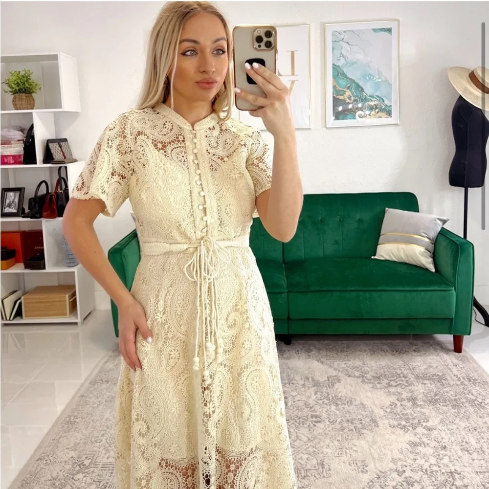 NWT Beige Lace Midi Dress Size Small - Picture 2 of 2